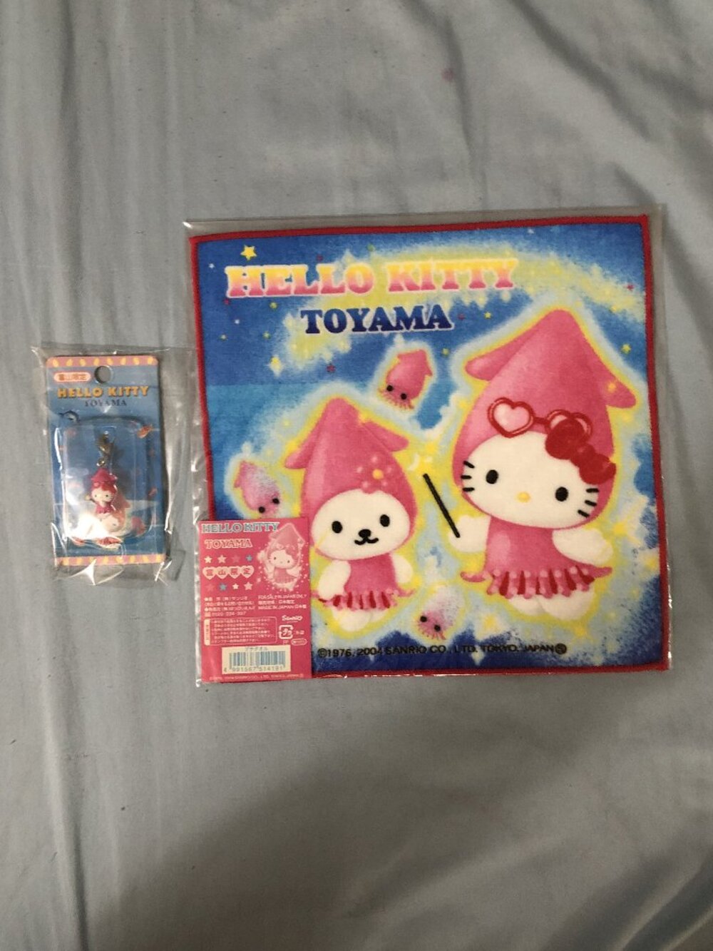 •Vintage 2004 Hello Kitty Japan Gotochi Toyama Firefly Squid Charm Mini Towel